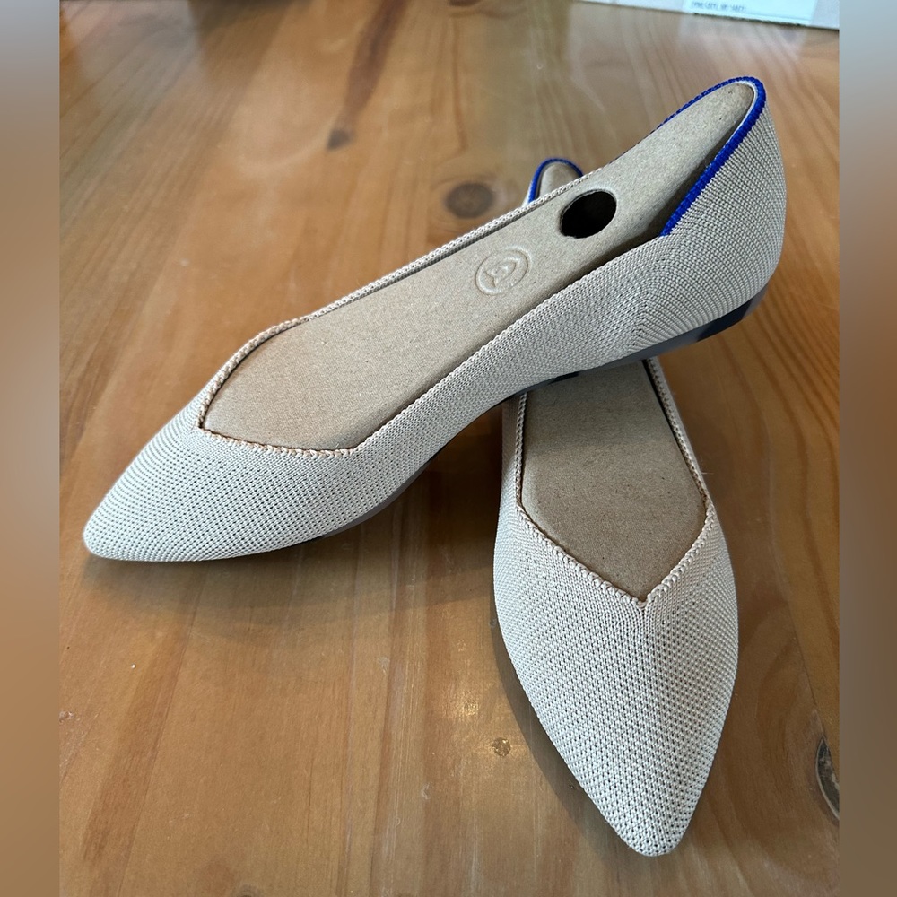 Rothy’s “The Point” size 7 in Ecru